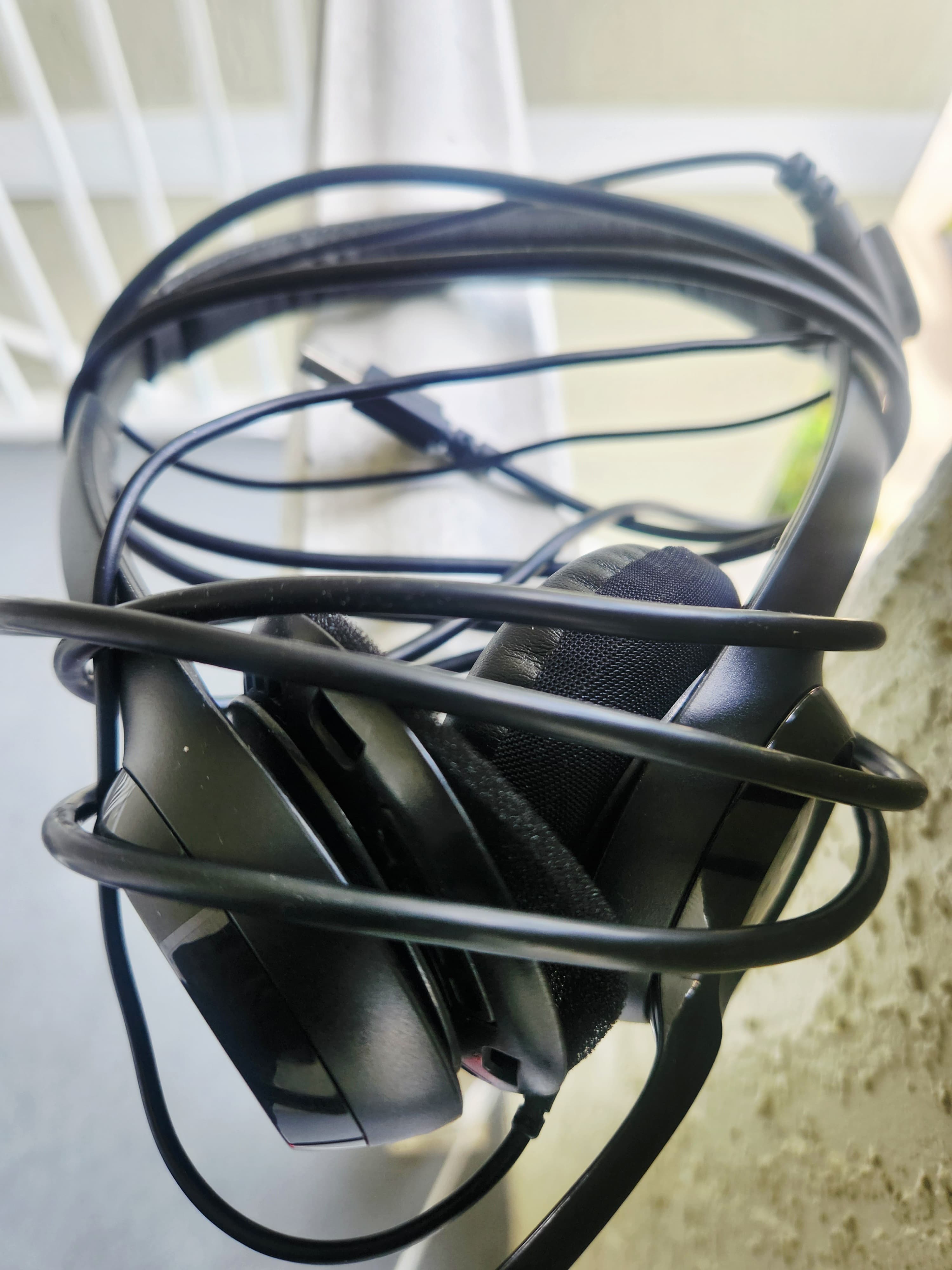 Free USB Logic Headphones with Built-in Mic – Giveaway
